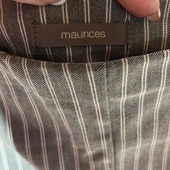 Maurices pinstripe crop pants. High rise. Size 2X. NWT. - Picture 5 of 7